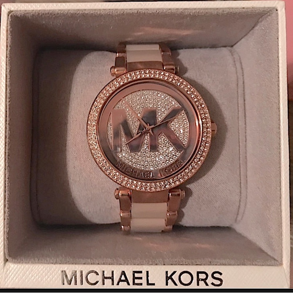NEW IN BOX Michael Kors rose gold watch.